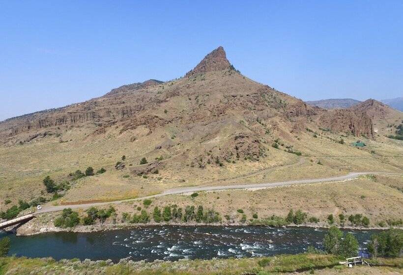 Общежитие Trail Shop Inn