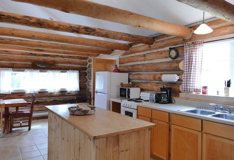 Общежитие Trail Shop Inn