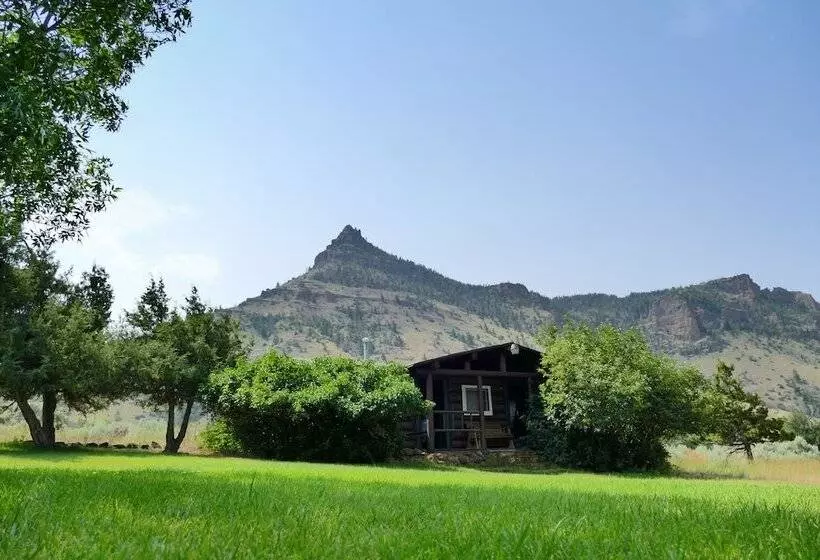 Retkeilymaja Trail Shop Inn