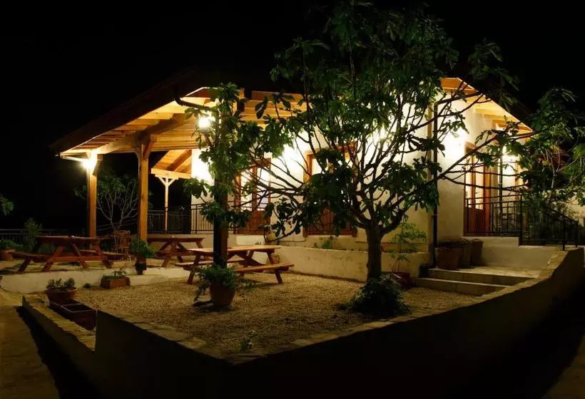 ペンション Ionia Guest House