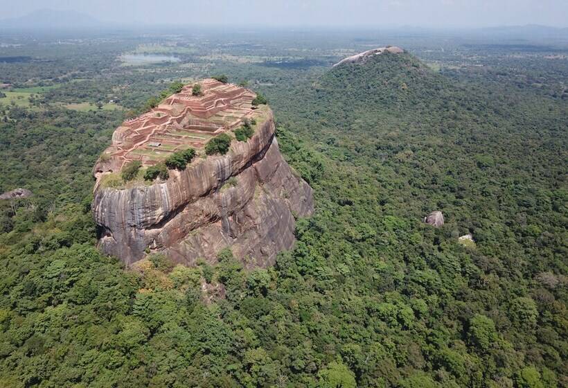 Pension Sigiriya Rock Hide