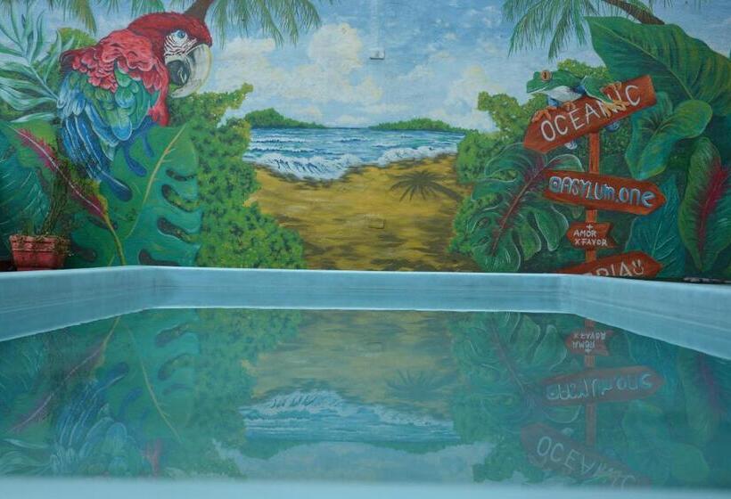 Oceanic Hostel
