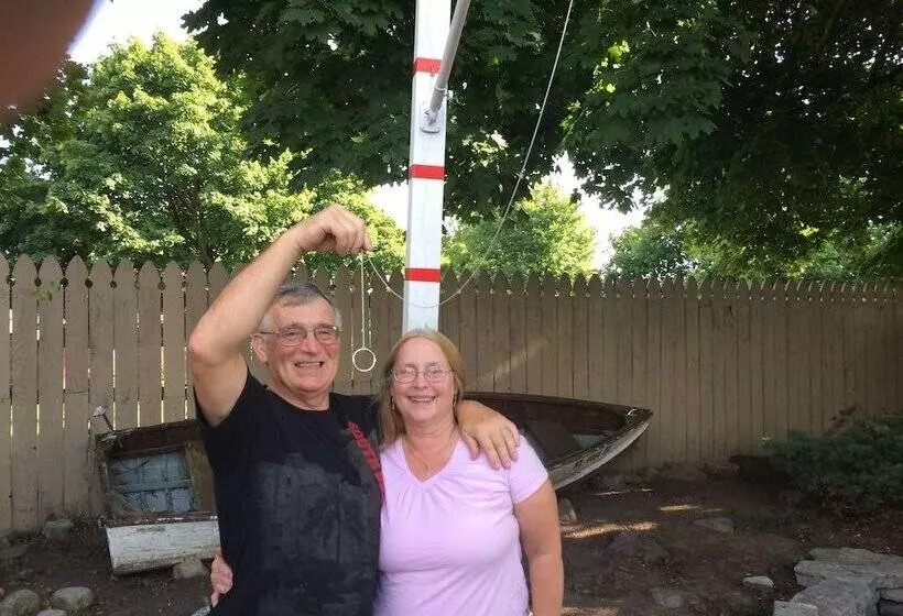 ユースホステル Wooden Boat Inn