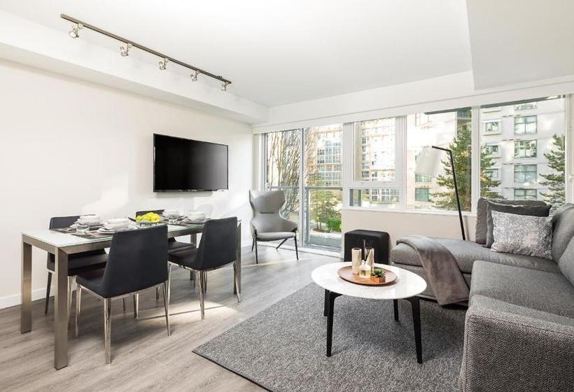 Level Yaletown Richards