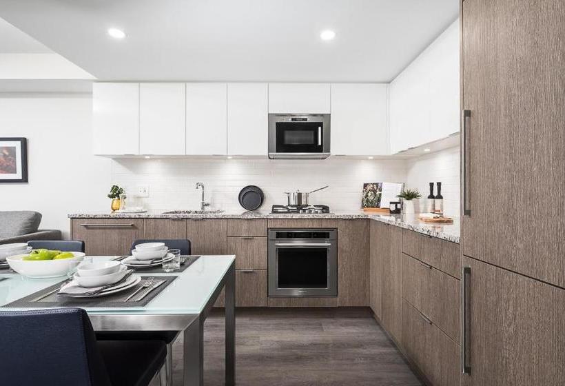 Level Yaletown Richards