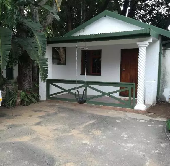 Majatalo Cadle House