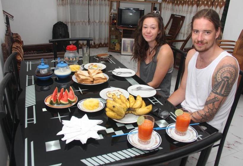 펜션 Maneesha Guest House