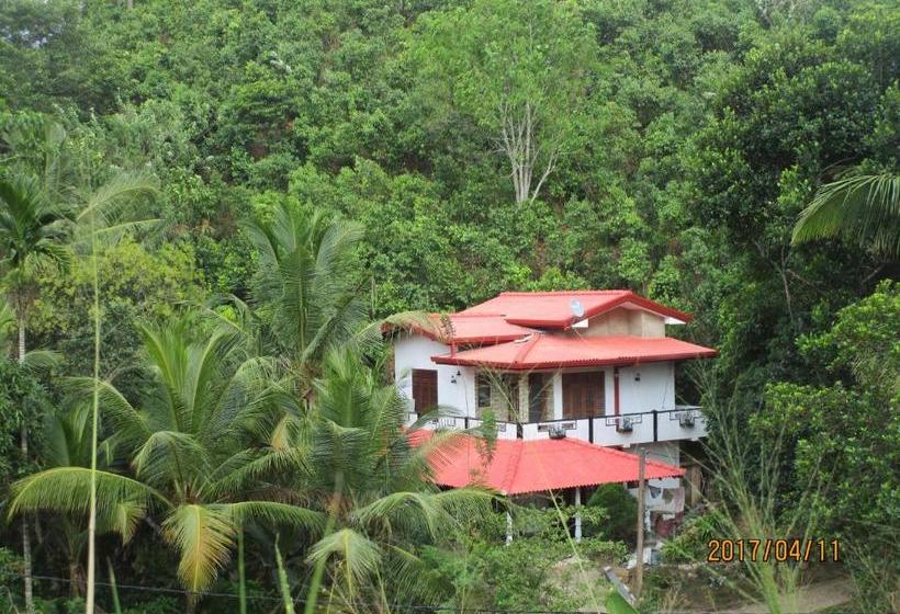 펜션 Maneesha Guest House