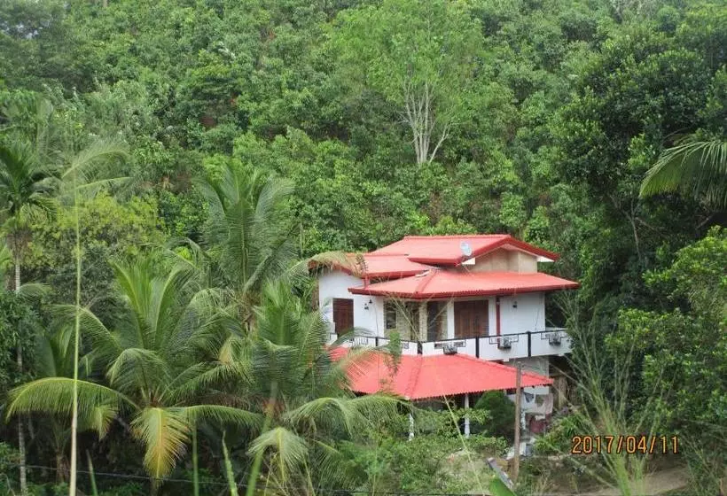 پانسیون Maneesha Guest House