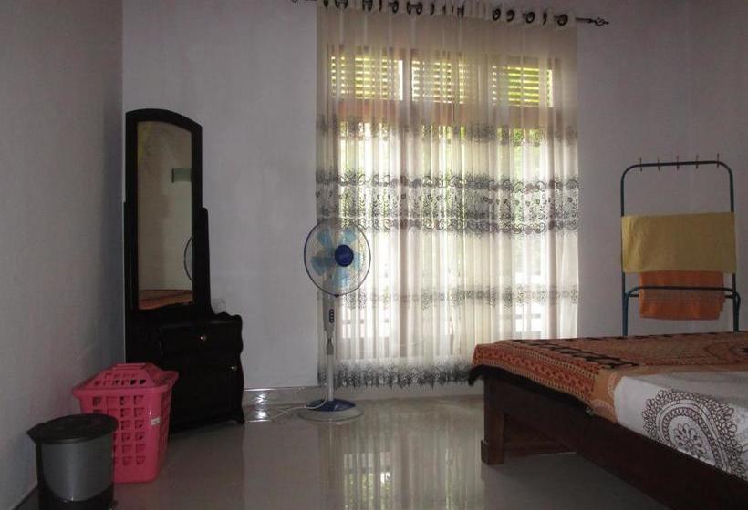 펜션 Maneesha Guest House