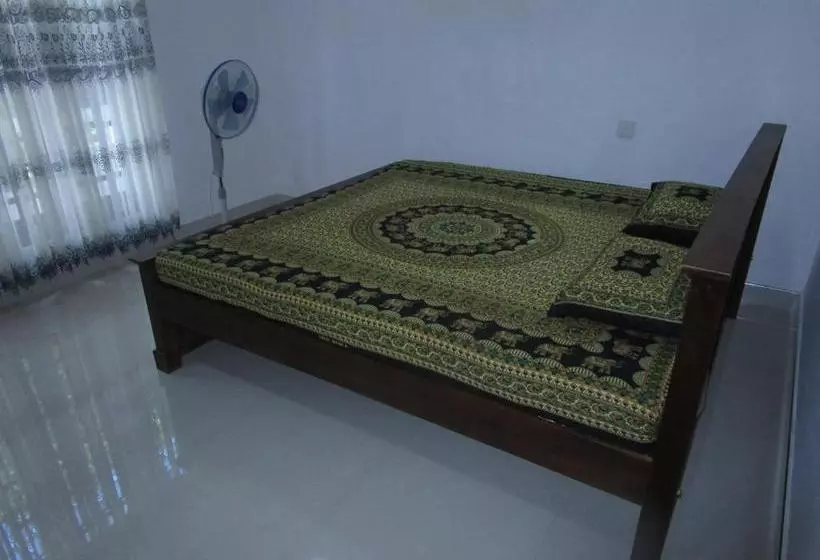 پانسیون Maneesha Guest House