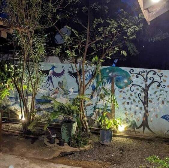 Пансион Canoe Beach Resort Tangalle