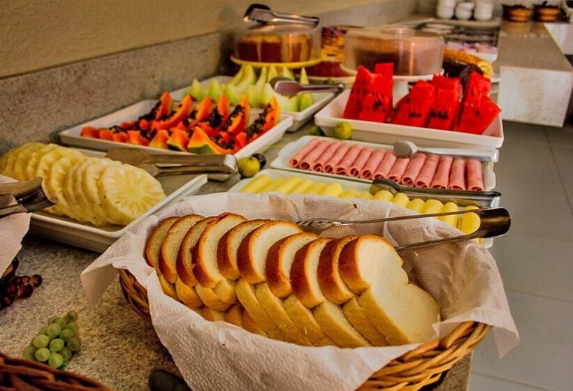 بنسيون Grandville Hotel Pousada