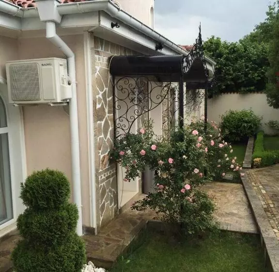 Majatalo Villa St. Michael