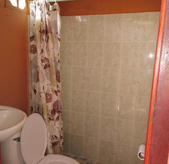 پانسیون Ofiuras Hostal