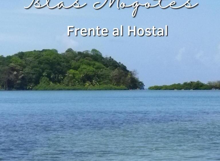 پانسیون Ofiuras Hostal