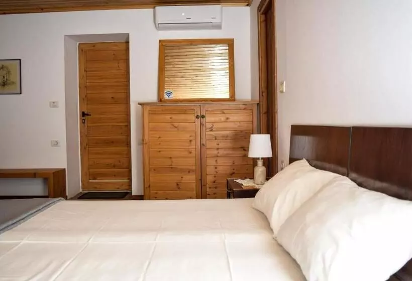 پانسیون Sokaku I Te Marreve Guesthouse
