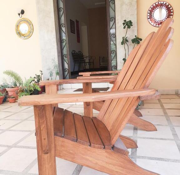 فندق صغير Ester`s Place