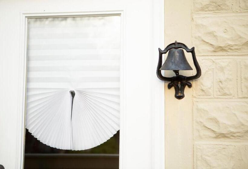 ホテル The Chimney Rock Inn & Cottages