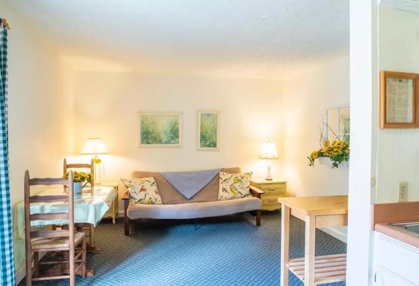 Hotelli The Chimney Rock Inn & Cottages