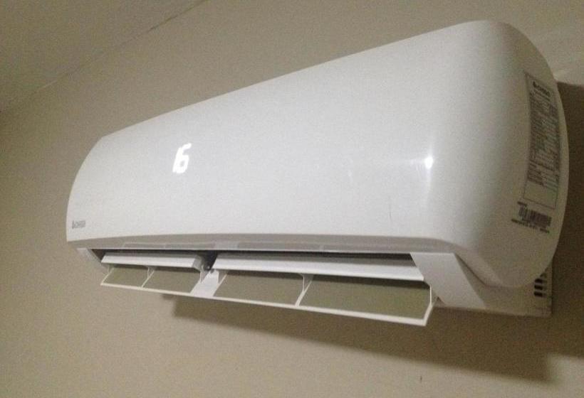 Пансион Angel Guest House