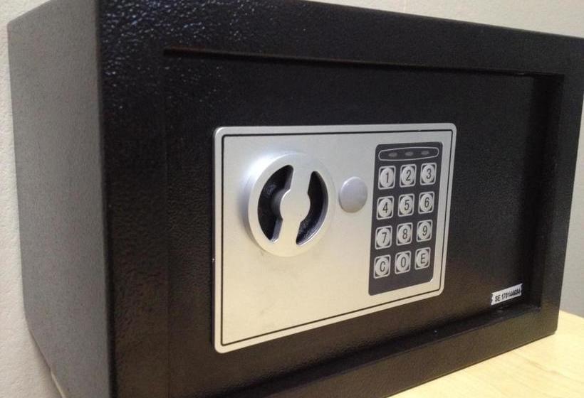 Пансион Angel Guest House