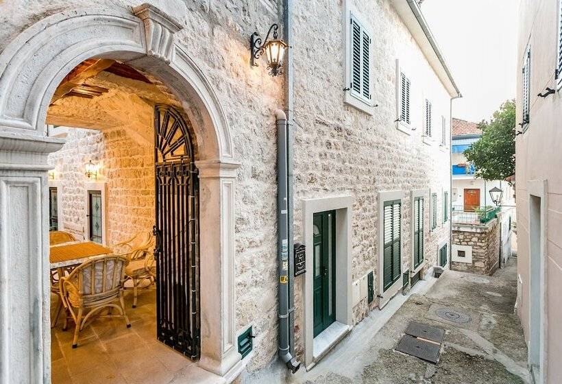 پانسیون Villa Stari Grad