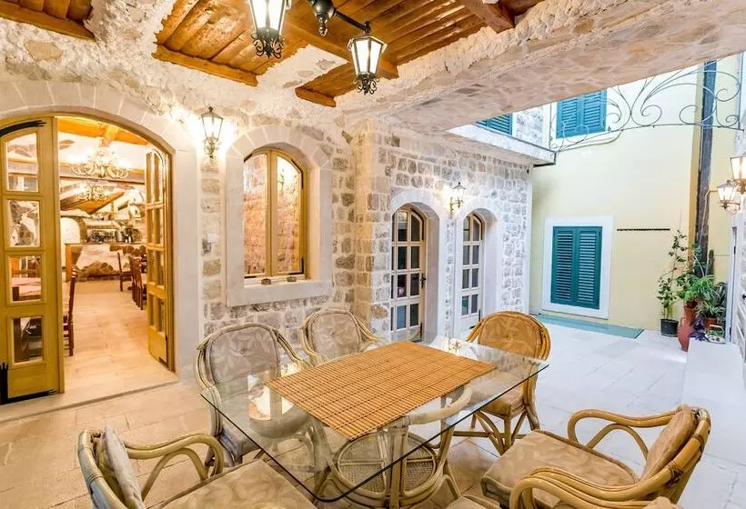 پانسیون Villa Stari Grad