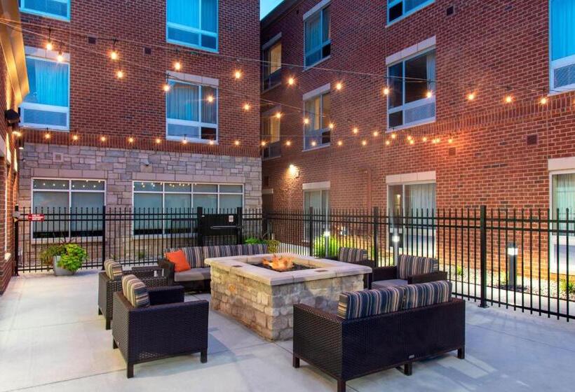 فندق Towneplace Suites By Marriott Louisville North