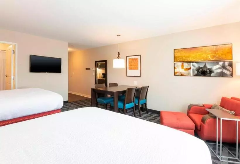 Hotelli Towneplace Suites By Marriott Louisville North