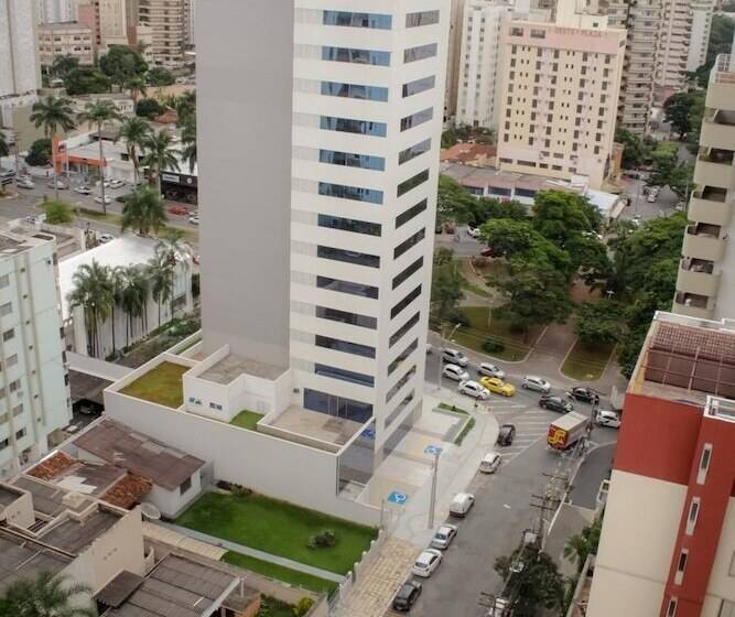 Flat Oeste La Residence