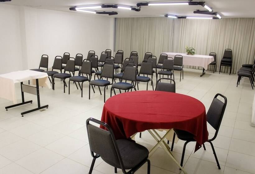 Flat Oeste La Residence