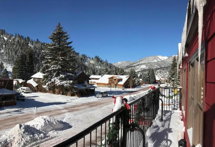 Отель The Lodge At Red River