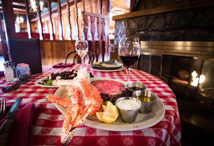 Отель The Lodge At Red River