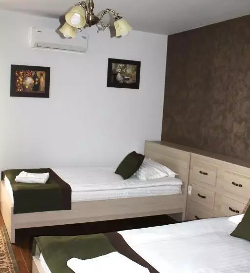 پانسیون Casa Caroli