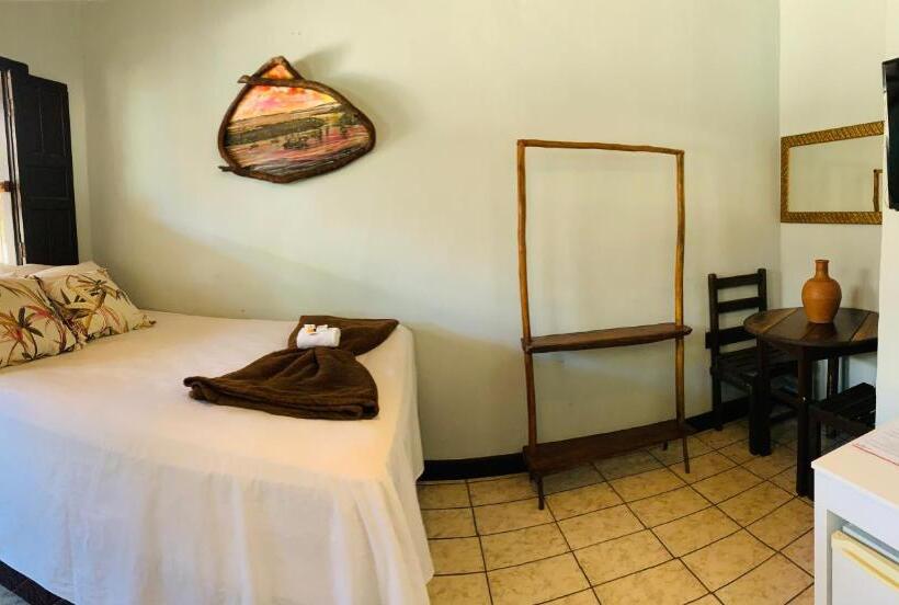 پانسیون Pousada Tres Coracoes