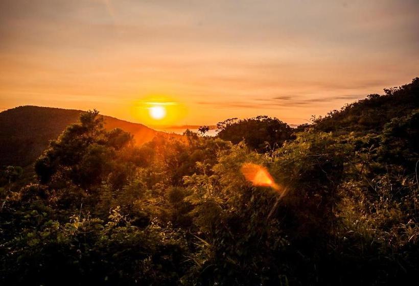 پانسیون Siangge Chuanfan Rock Resort