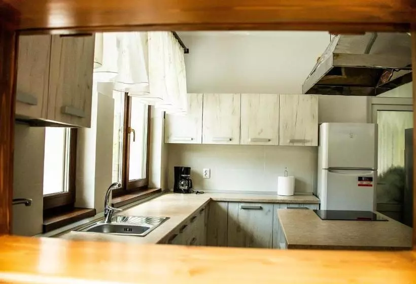 هتل Pensiunea Poienita Apusenilor