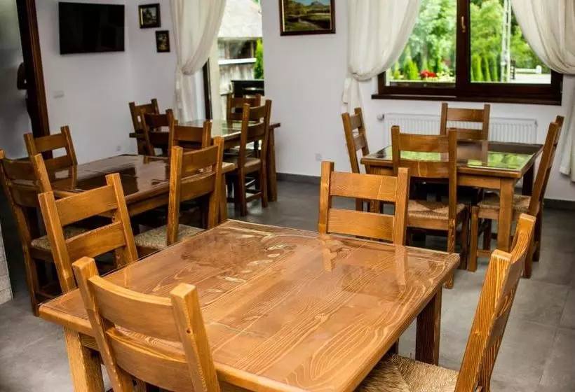 هتل Pensiunea Poienita Apusenilor