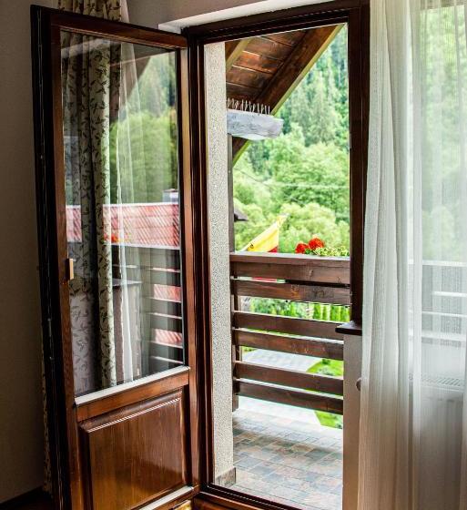 Hotel Pensiunea Poienita Apusenilor