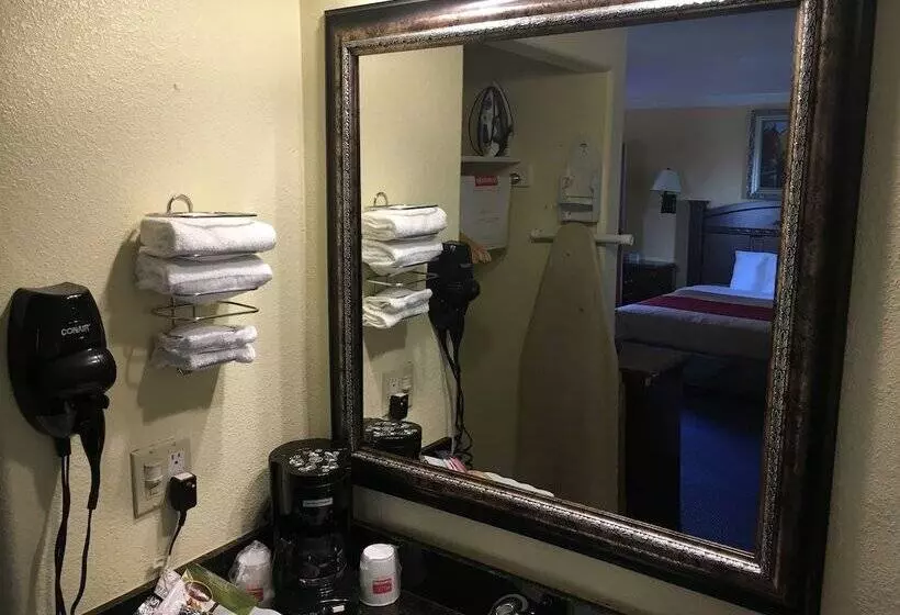 Pacifica Motel