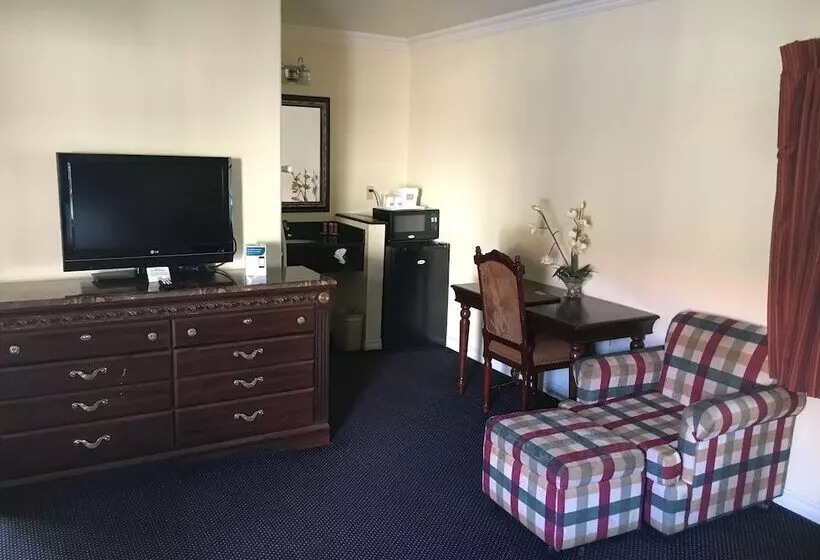 Pacifica Motel