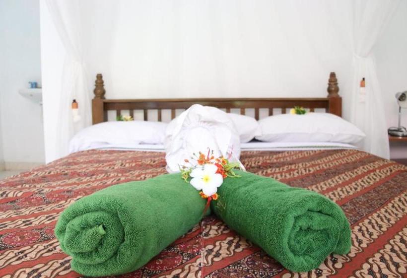 ペンション Taman Sandat