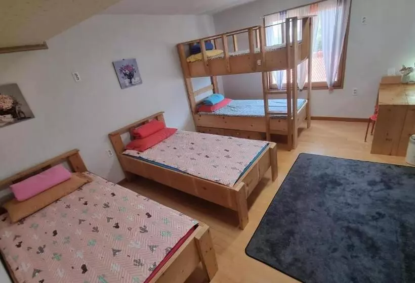 Majatalo Tongyeong One Guesthouse