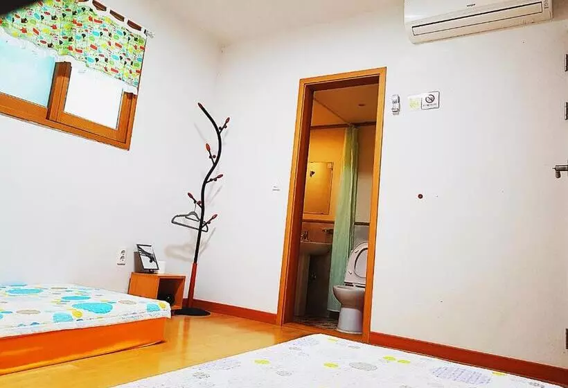 Majatalo Tongyeong One Guesthouse