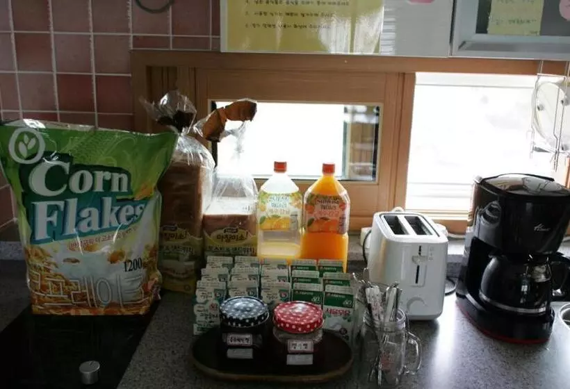 Majatalo Tongyeong One Guesthouse