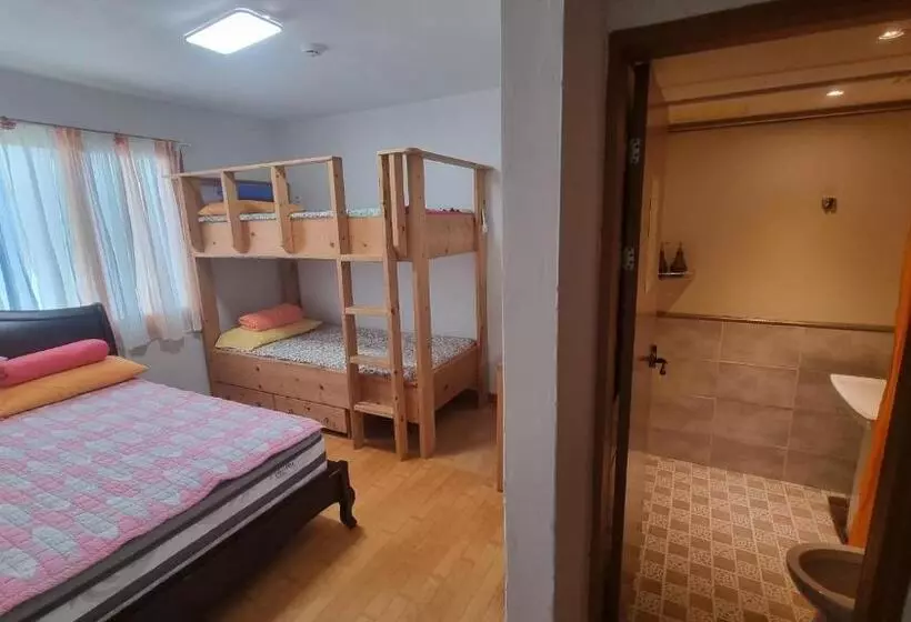 Majatalo Tongyeong One Guesthouse
