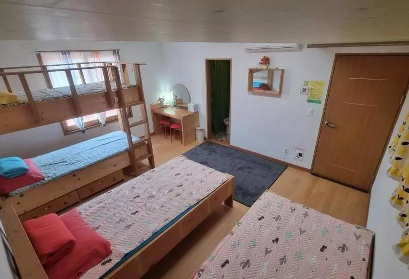 Majatalo Tongyeong One Guesthouse