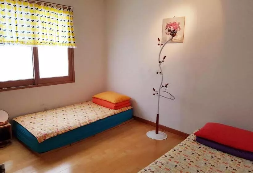 Majatalo Tongyeong One Guesthouse