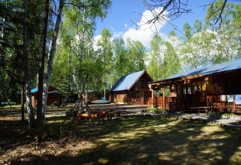 Sven's Basecamp Hostel